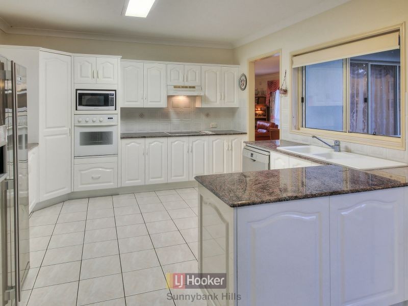 55 Poinciana Crescent, Stretton QLD 4116