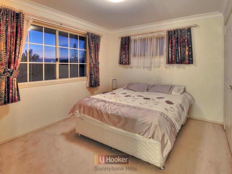 55 Poinciana Crescent, Stretton QLD 4116