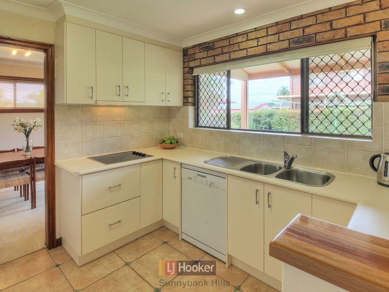 15 Flintstone Street, Sunnybank Hills QLD 4109