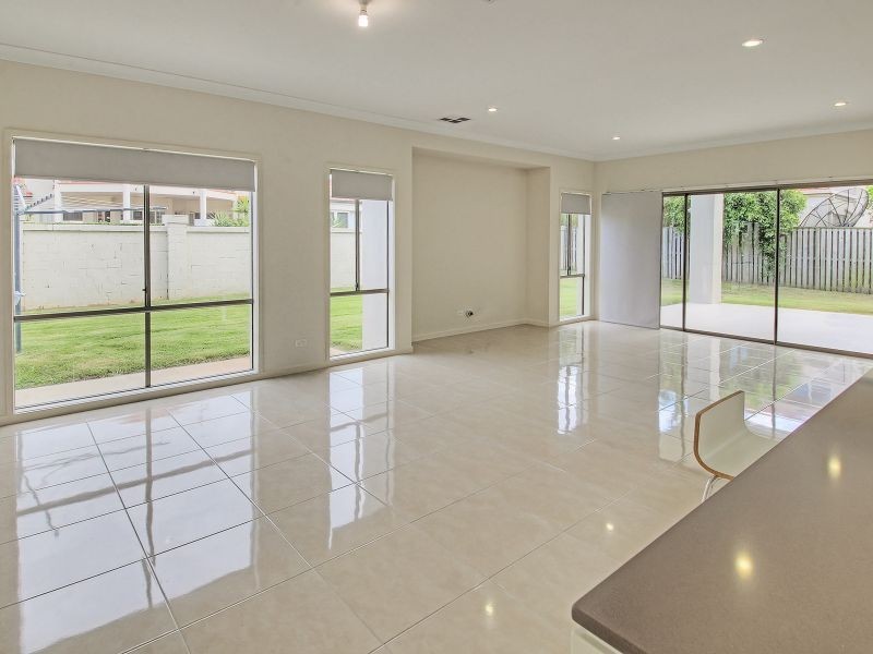 3 Dominion Street, Eight Mile Plains QLD 4113