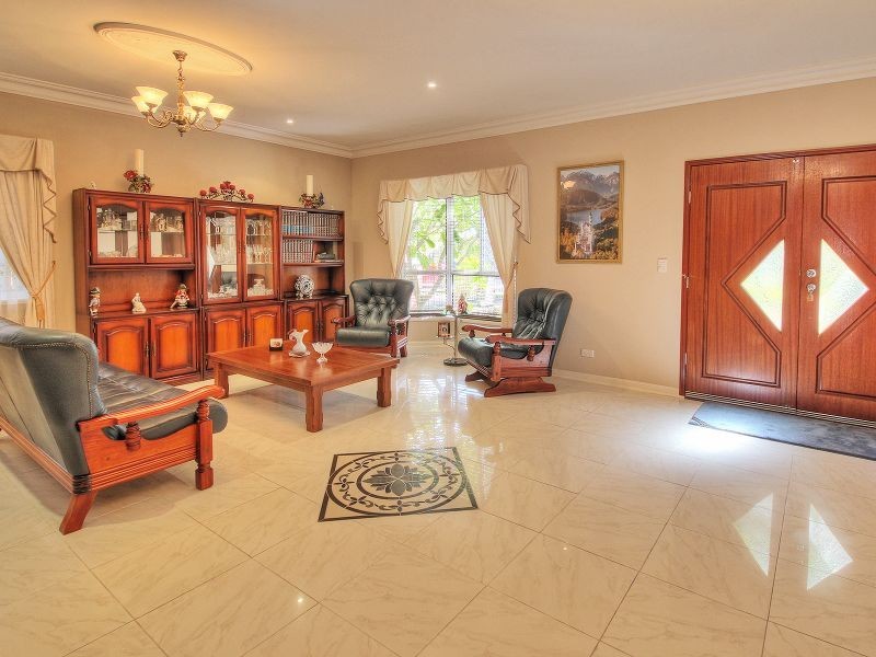 8 Burke Close, Drewvale QLD 4116