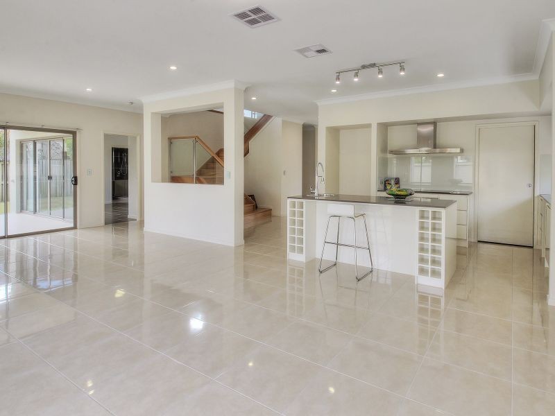 3 Dominion Street, Eight Mile Plains QLD 4113