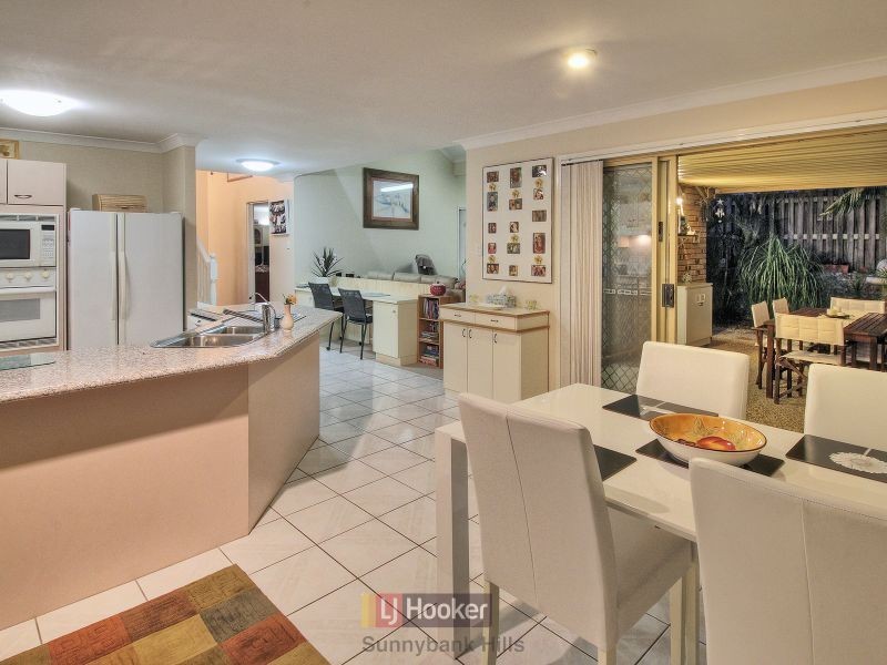 64 Casuarina Crescent, Calamvale QLD 4116