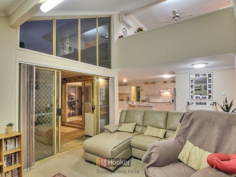 64 Casuarina Crescent, Calamvale QLD 4116
