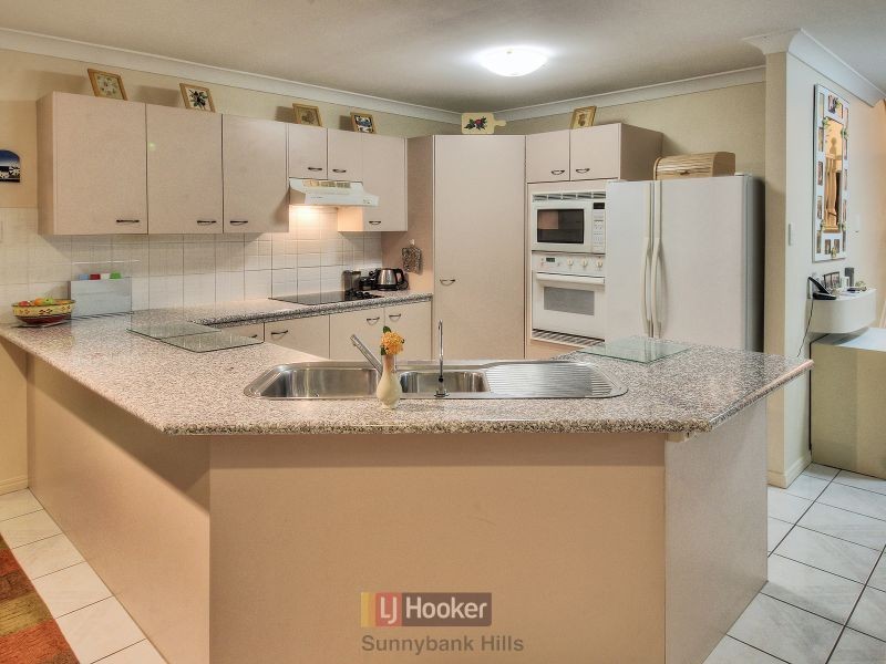 64 Casuarina Crescent, Calamvale QLD 4116