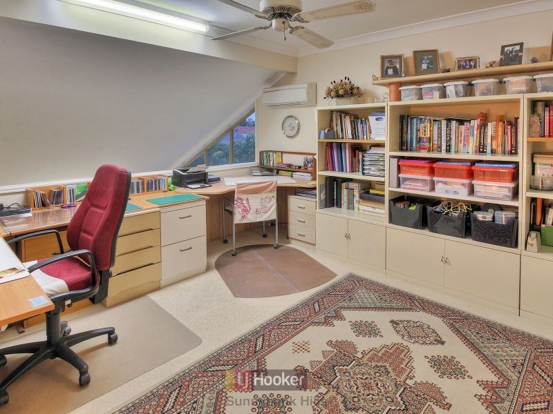 64 Casuarina Crescent, Calamvale QLD 4116