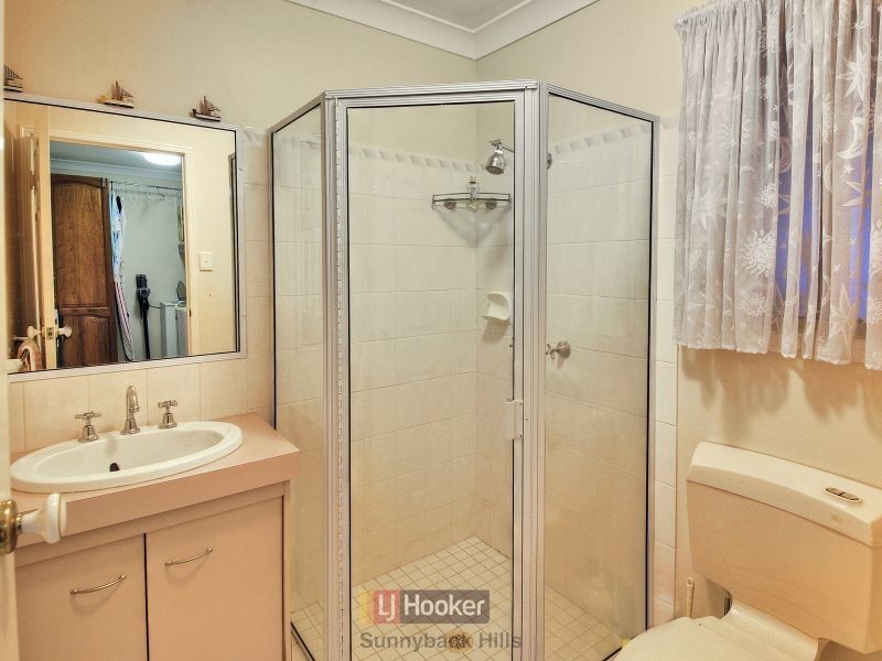 64 Casuarina Crescent, Calamvale QLD 4116