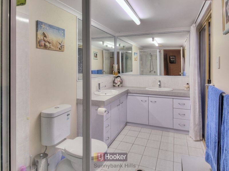 64 Casuarina Crescent, Calamvale QLD 4116