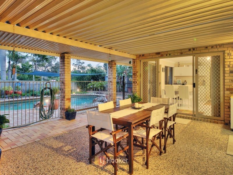 64 Casuarina Crescent, Calamvale QLD 4116