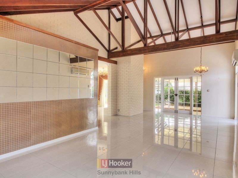 2 Tanis Street, Eight Mile Plains QLD 4113