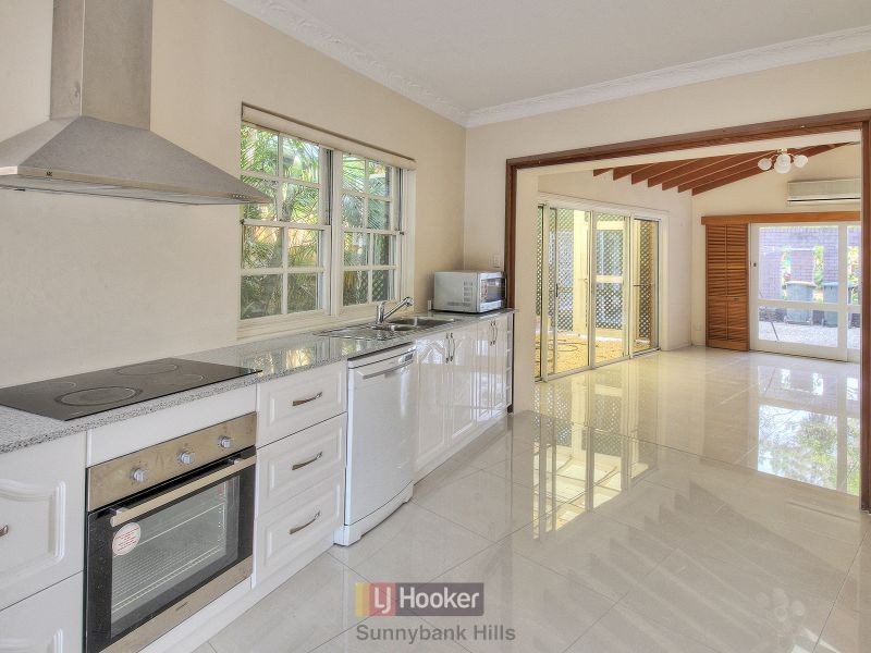 2 Tanis Street, Eight Mile Plains QLD 4113