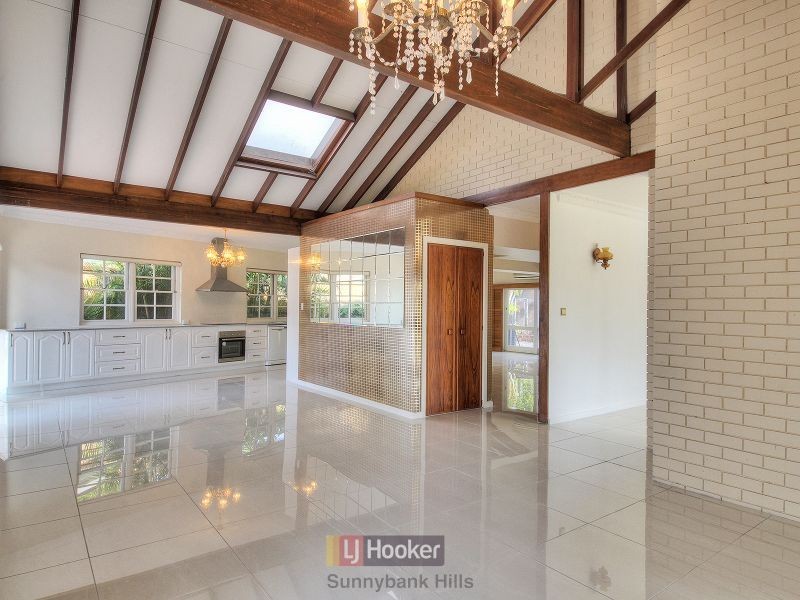 2 Tanis Street, Eight Mile Plains QLD 4113