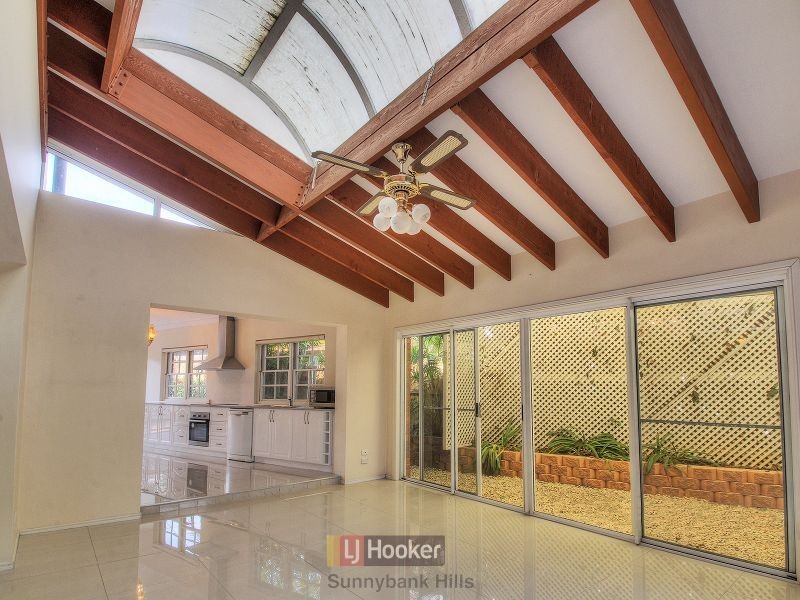 2 Tanis Street, Eight Mile Plains QLD 4113