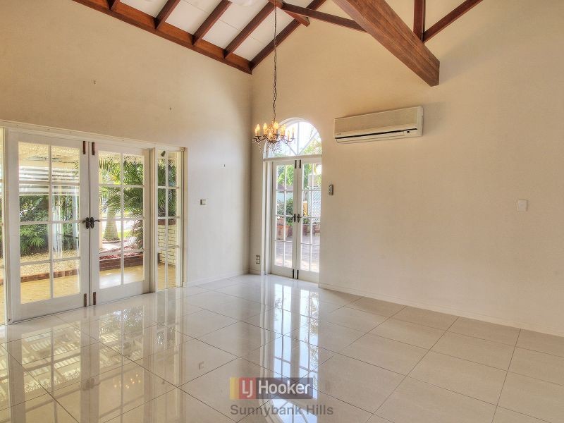 2 Tanis Street, Eight Mile Plains QLD 4113