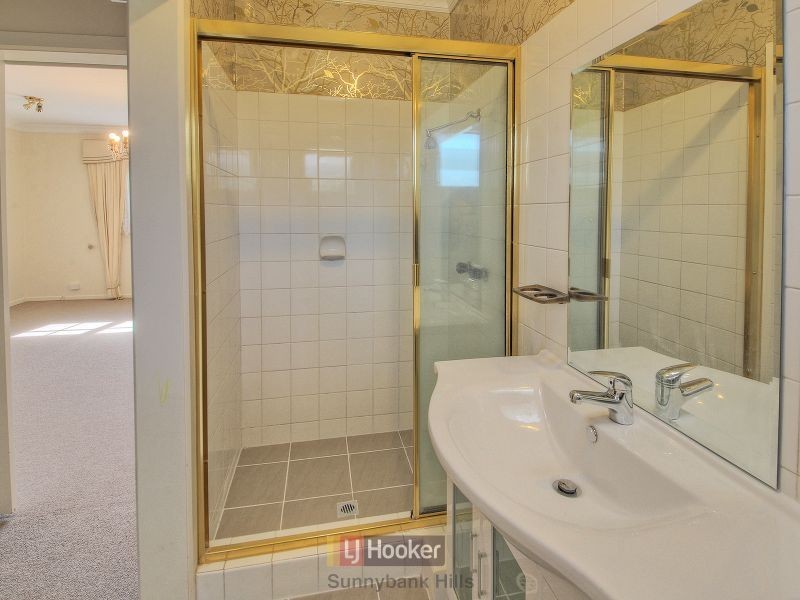 2 Tanis Street, Eight Mile Plains QLD 4113