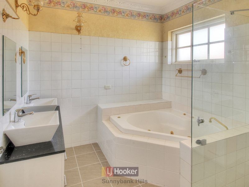 2 Tanis Street, Eight Mile Plains QLD 4113