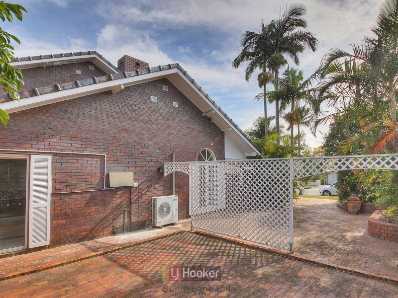 2 Tanis Street, Eight Mile Plains QLD 4113