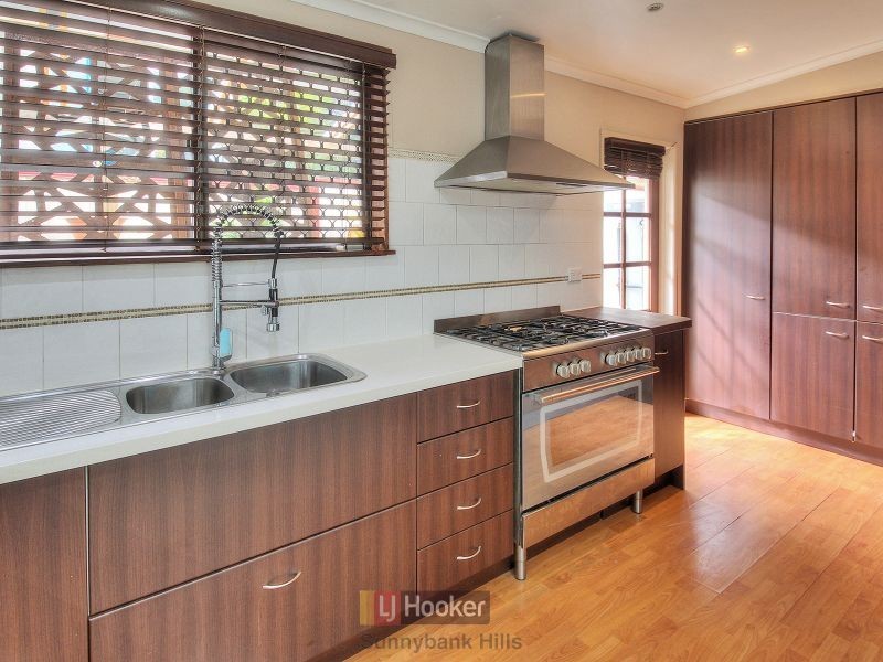 30 Aylton Street, Coopers Plains QLD 4108