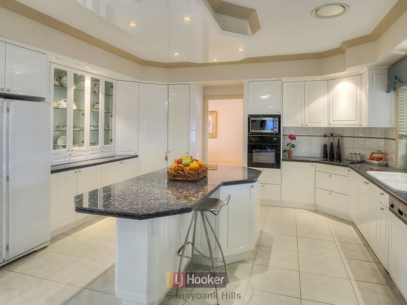 11 Greenfield Place, Sunnybank Hills QLD 4109