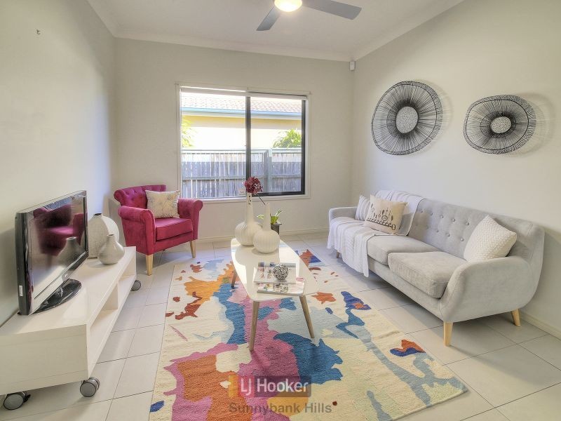 48 Juniper Circuit, Stretton QLD 4116