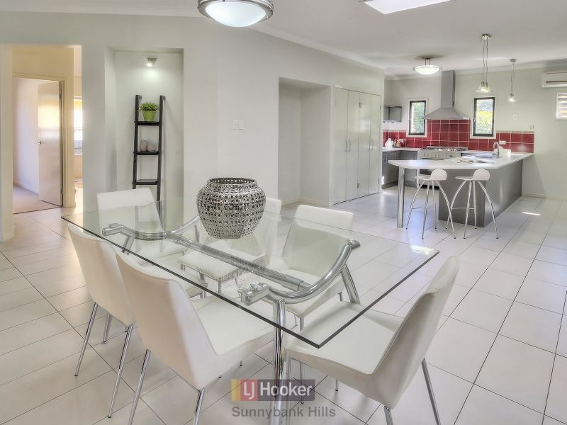 48 Juniper Circuit, Stretton QLD 4116