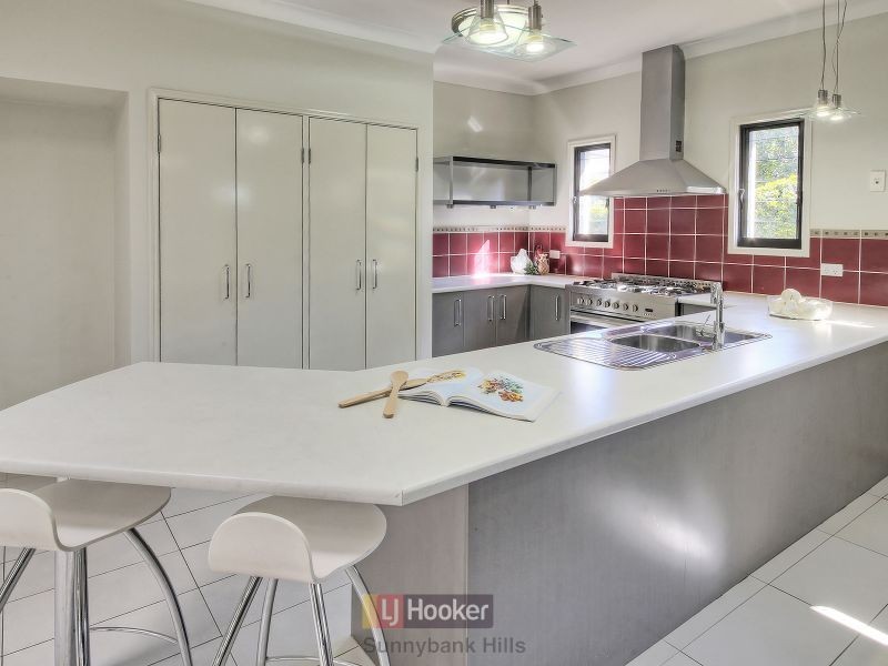 48 Juniper Circuit, Stretton QLD 4116