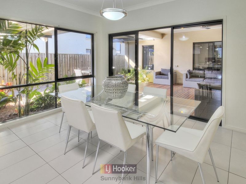 48 Juniper Circuit, Stretton QLD 4116