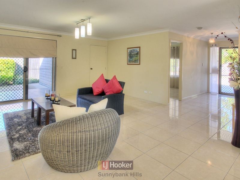 38 Injune Circuit, Calamvale QLD 4116