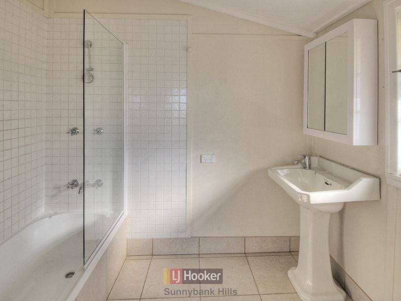 97 Stones Road, Sunnybank Hills QLD 4109