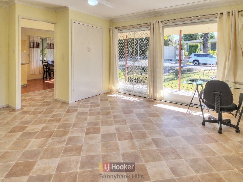 73 Valhalla Street, Sunnybank QLD 4109