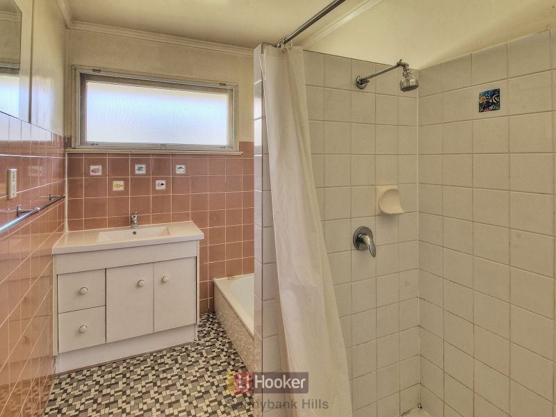 73 Valhalla Street, Sunnybank QLD 4109