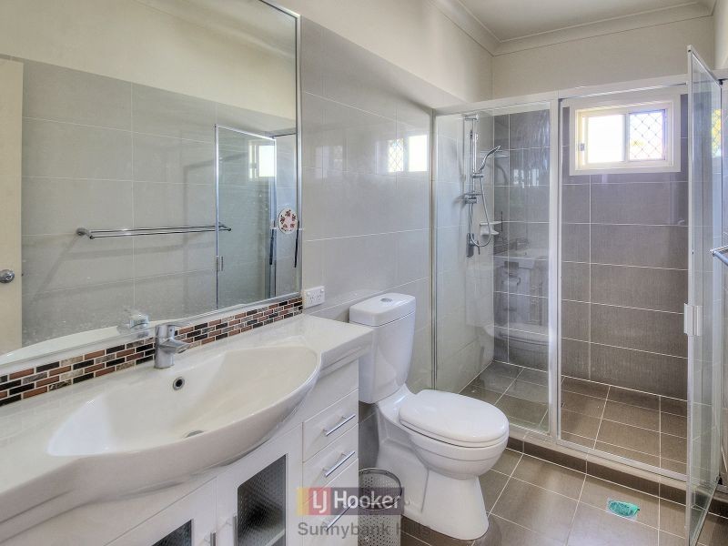 14 Hoop Pine Place, Sunnybank Hills QLD 4109