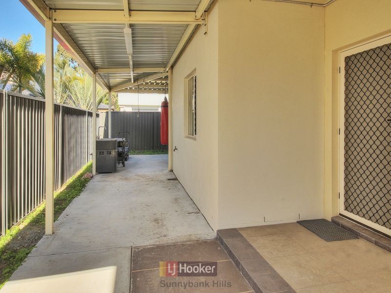 14 Hoop Pine Place, Sunnybank Hills QLD 4109