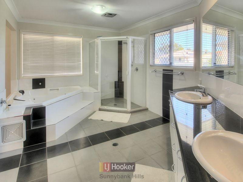 8 Hatia Place, Kuraby QLD 4112