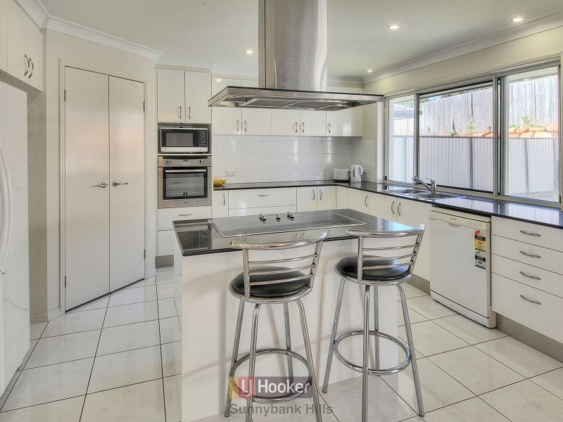 8 Hatia Place, Kuraby QLD 4112