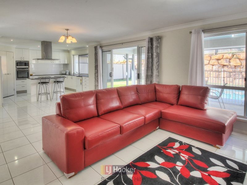 8 Hatia Place, Kuraby QLD 4112