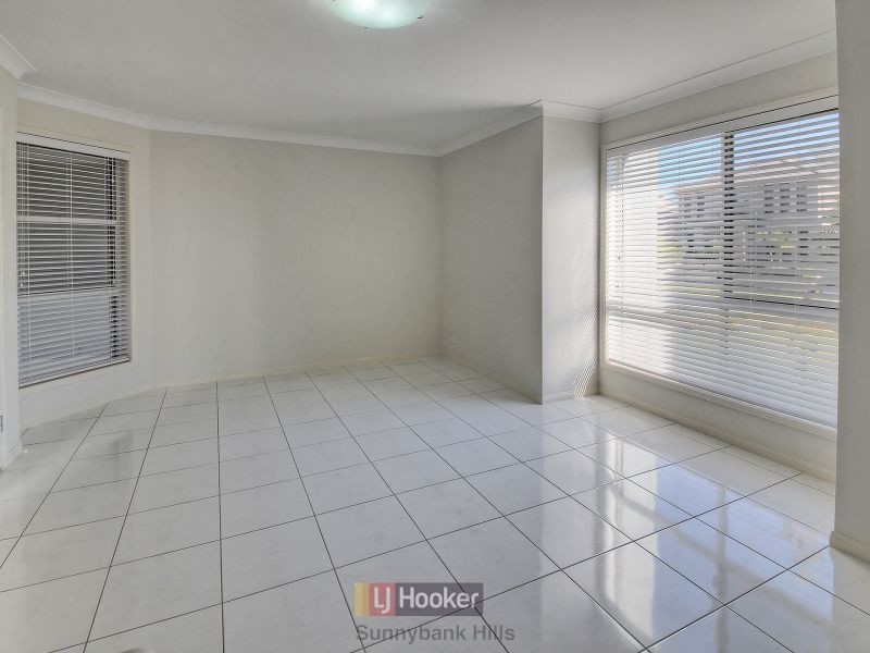 8 Hatia Place, Kuraby QLD 4112