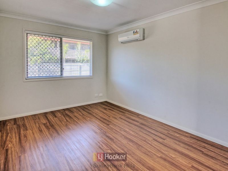 8 Hatia Place, Kuraby QLD 4112