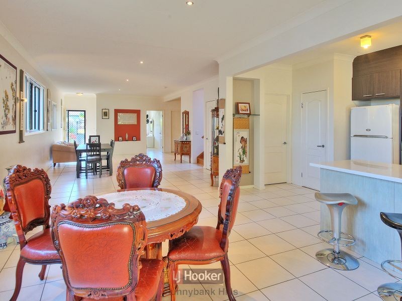 32 Gatling Road, Cannon Hill QLD 4170