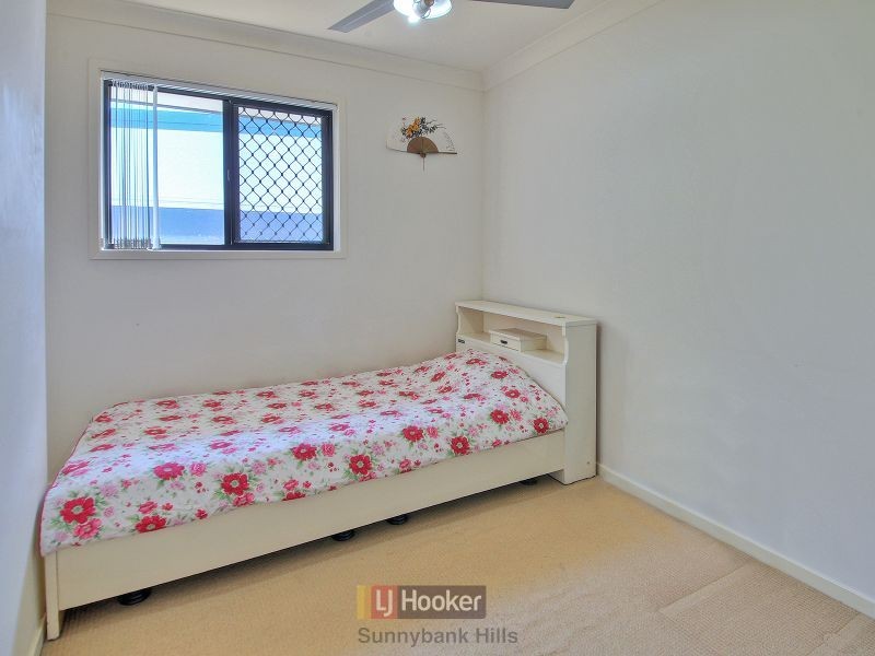 32 Gatling Road, Cannon Hill QLD 4170