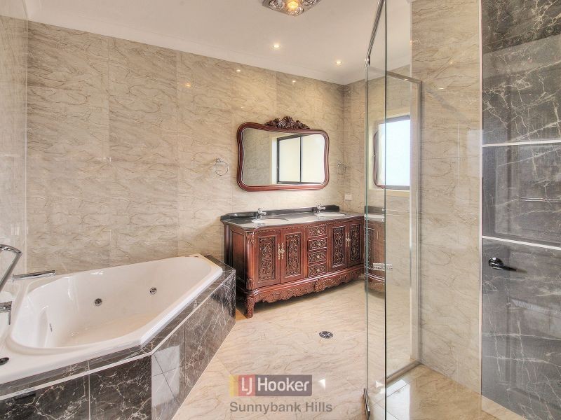 51 Hawthorn Circuit, Stretton QLD 4116