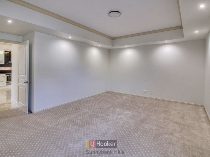 51 Hawthorn Circuit, Stretton QLD 4116