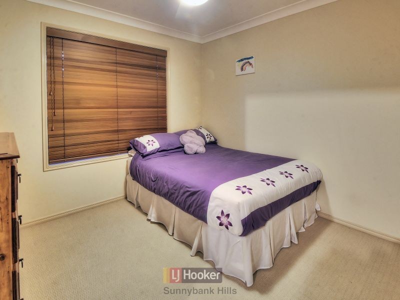 17 Murramarang Drive, Parkinson QLD 4115