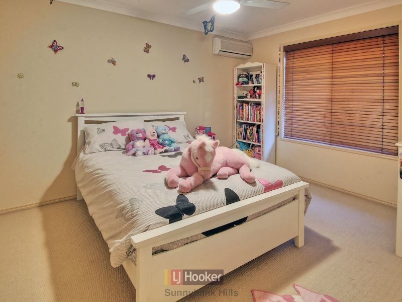 17 Murramarang Drive, Parkinson QLD 4115