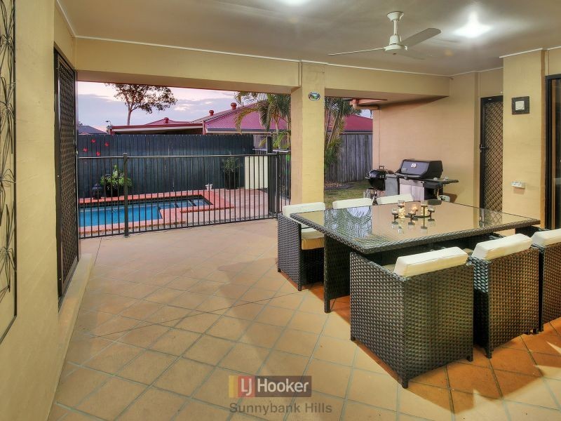 17 Murramarang Drive, Parkinson QLD 4115