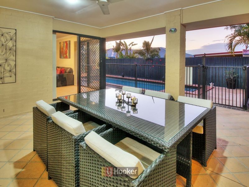 17 Murramarang Drive, Parkinson QLD 4115