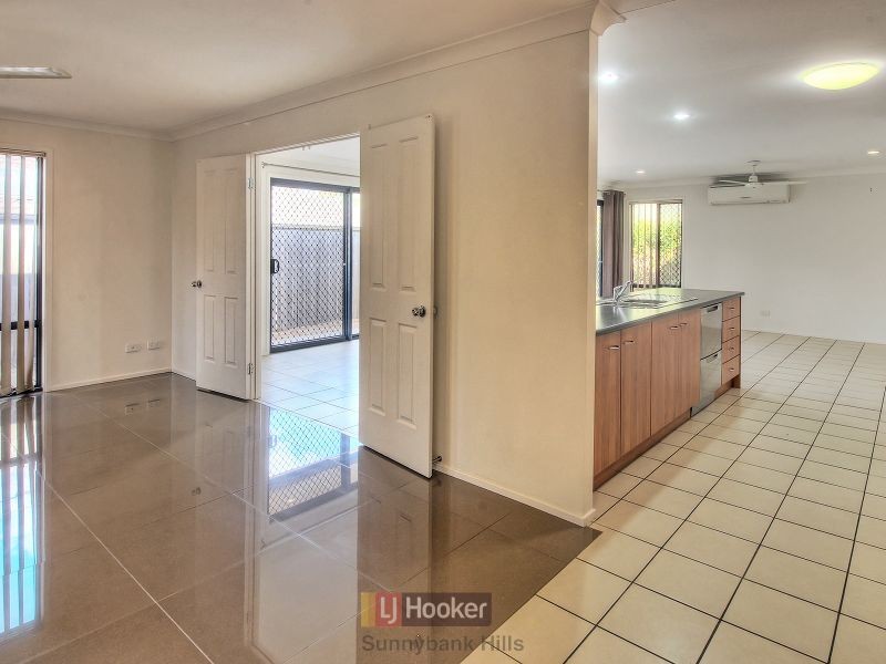 14 Mapelton Circuit, Parkinson QLD 4115