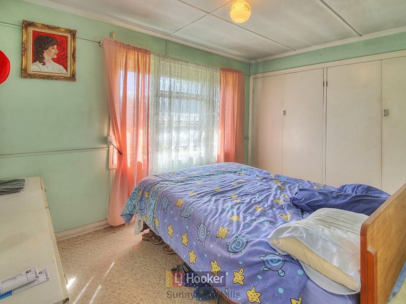 21 Bovey Street, Coopers Plains QLD 4108