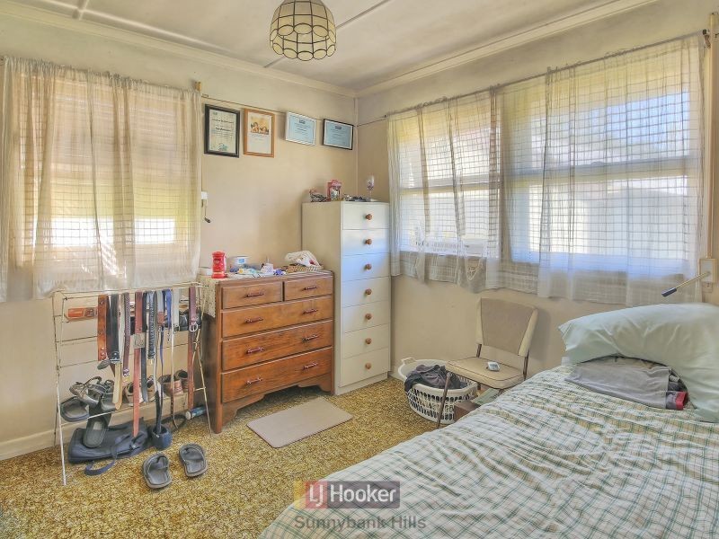 21 Bovey Street, Coopers Plains QLD 4108