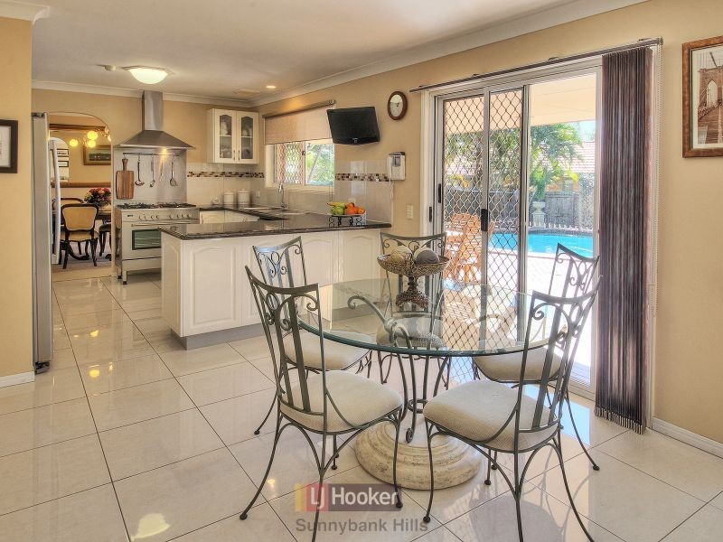 8 Radan Street, Sunnybank Hills QLD 4109